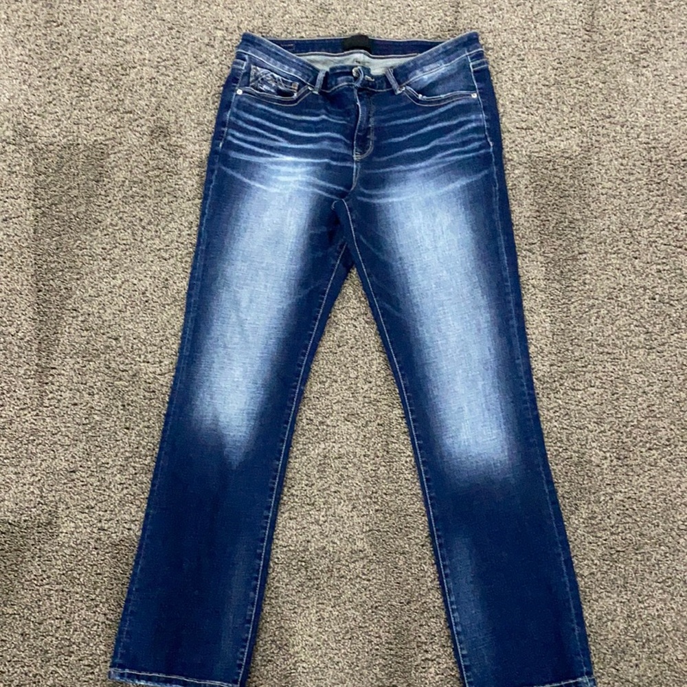 Fit No. 53 Mid-Rise Straight Jean
BUCKLE BLACK